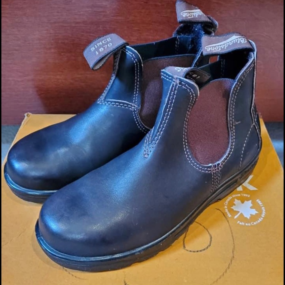 Blundstones